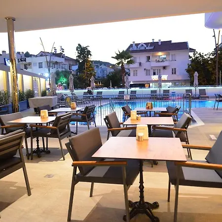 Oasis מרמריס