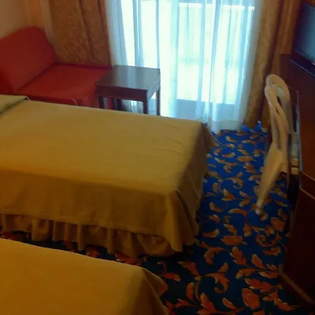 Oasis Hotell